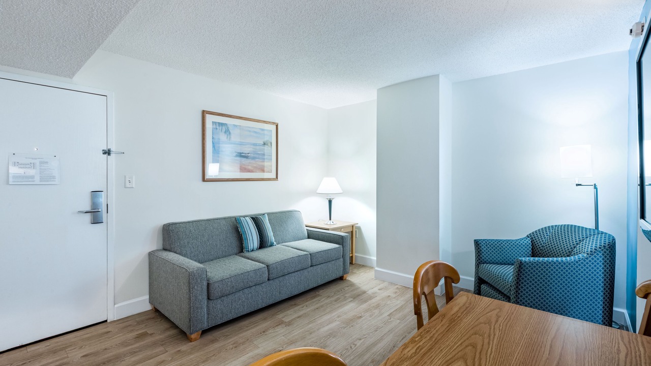 Photo of Livingroom in Northeast Virginia Beach