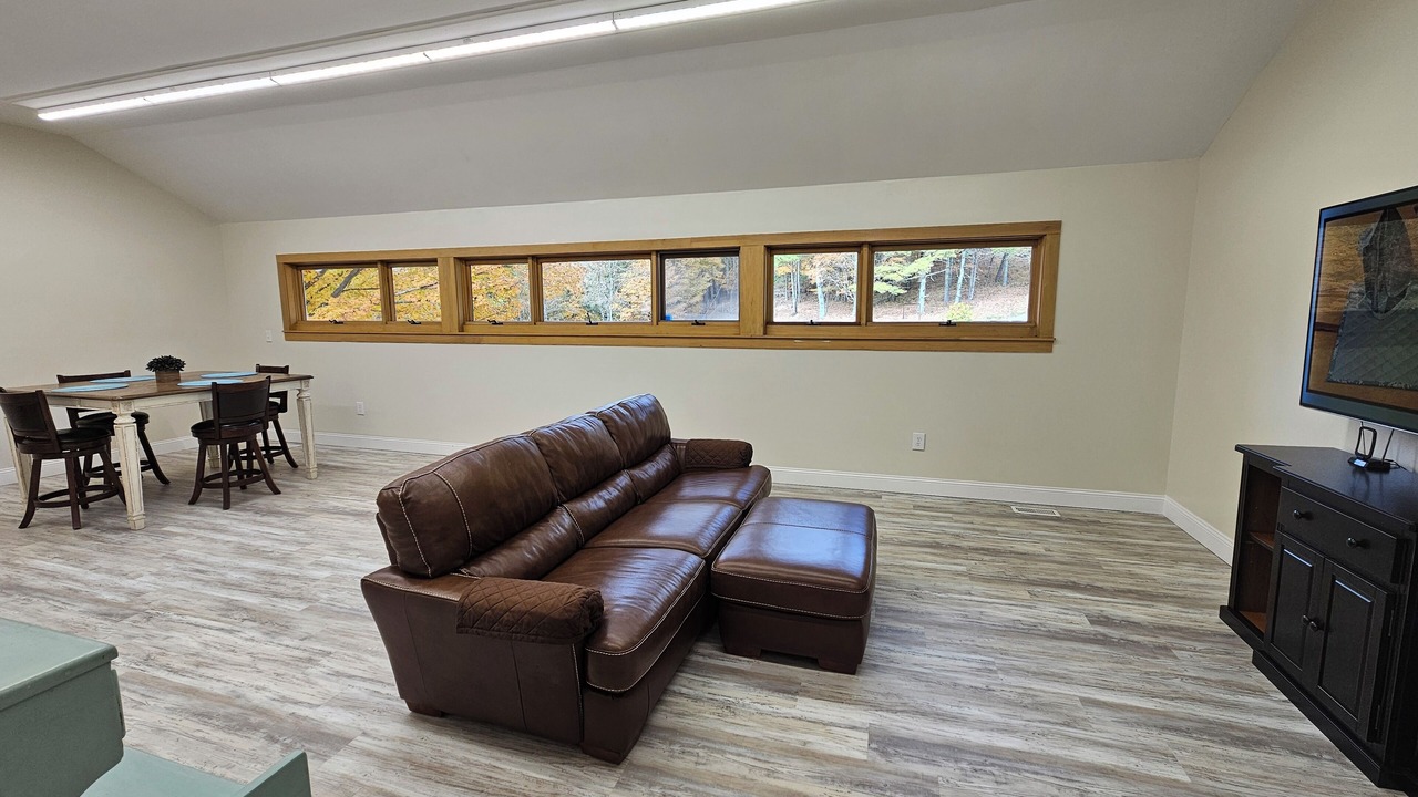 Photo of Livingroom in Pembroke