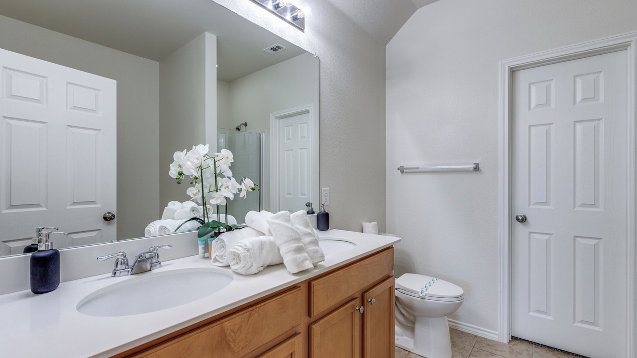 Photo of Bathroom in Aubrey