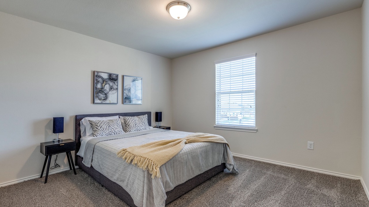 Photo of Bedroom in Aubrey
