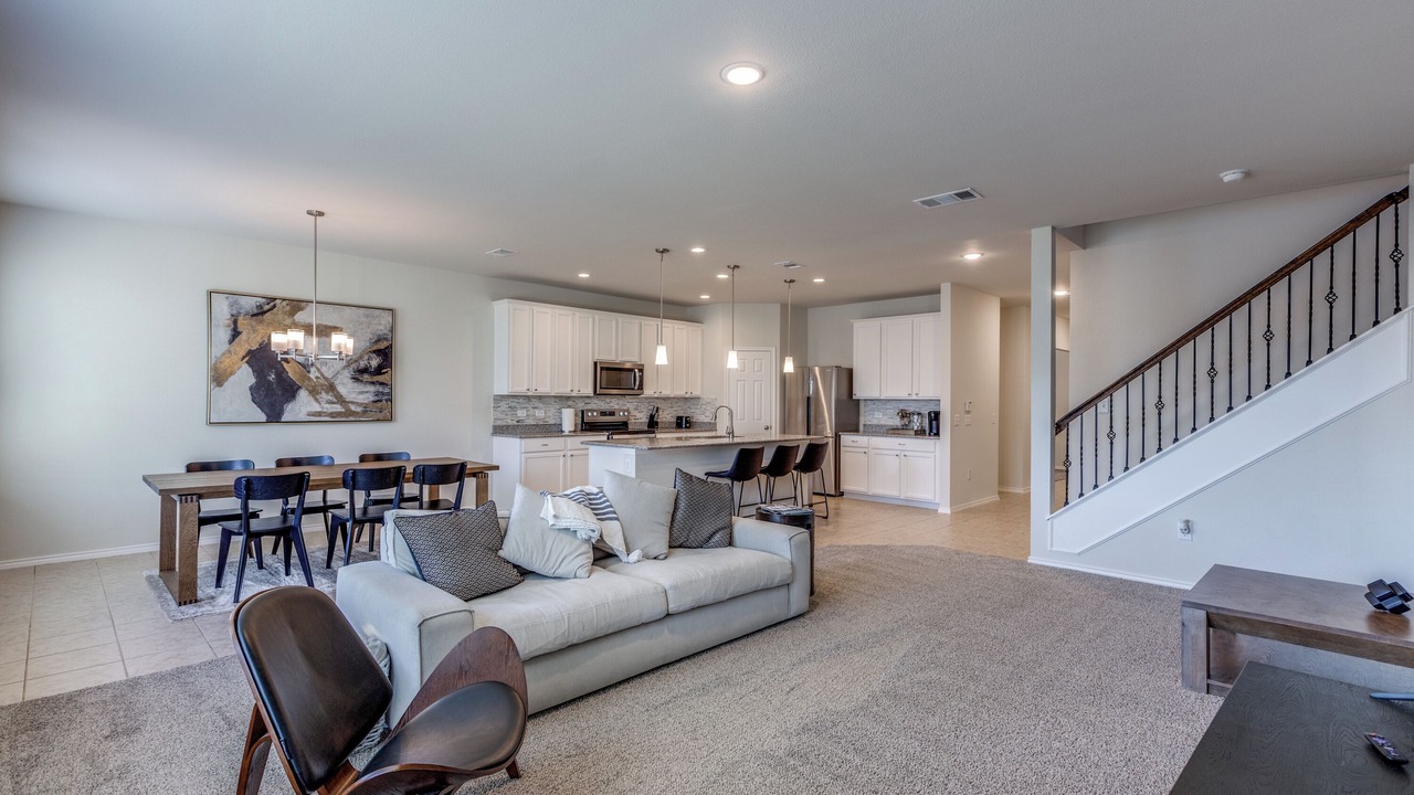 Photo of Livingroom in Aubrey