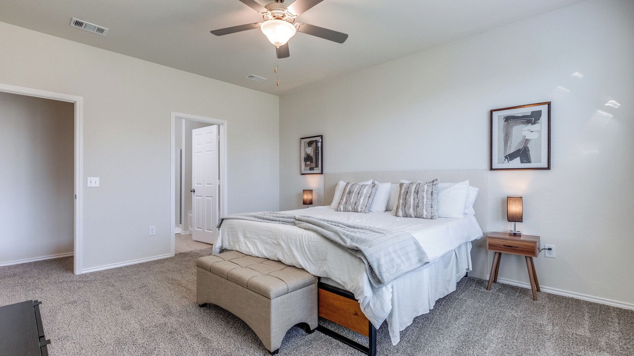 Photo of Bedroom in Aubrey