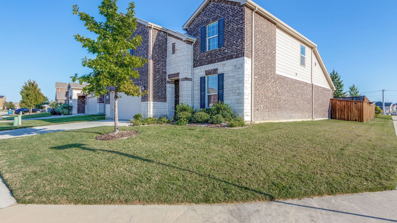Photo of Outdoor in Aubrey