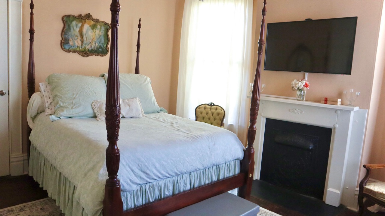 Photo of Bedroom in Natchez