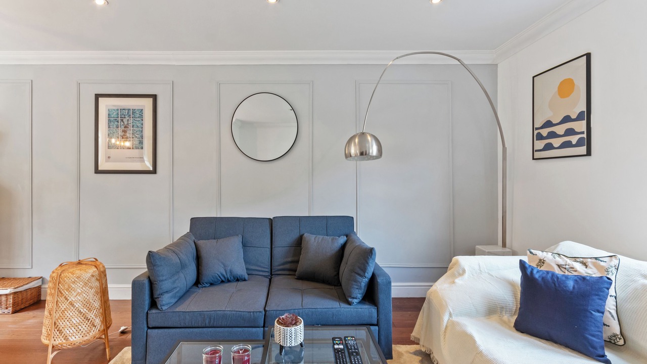 Photo of Livingroom in East Walworth