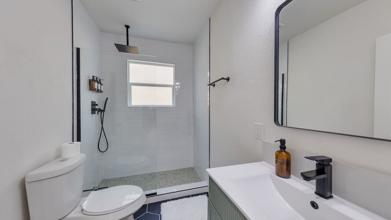 Photo of Bathroom in South Central Houston