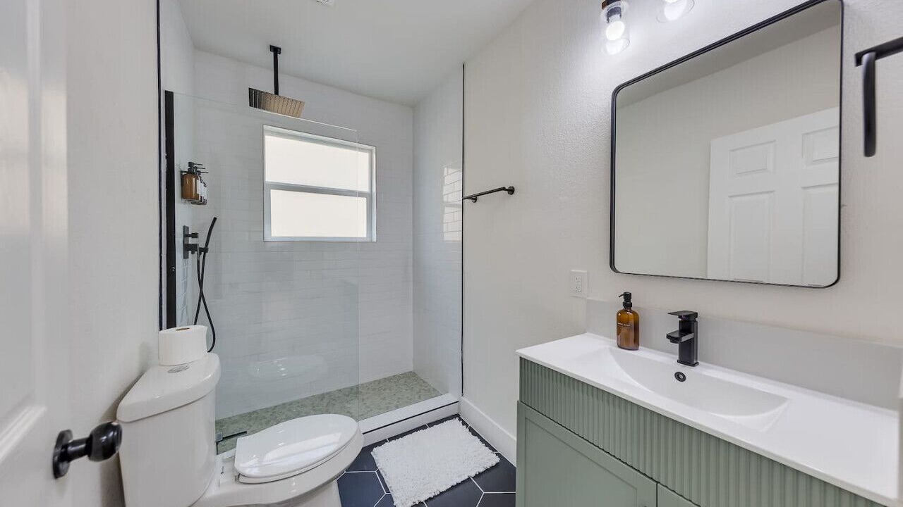 Photo of Bathroom in South Central Houston