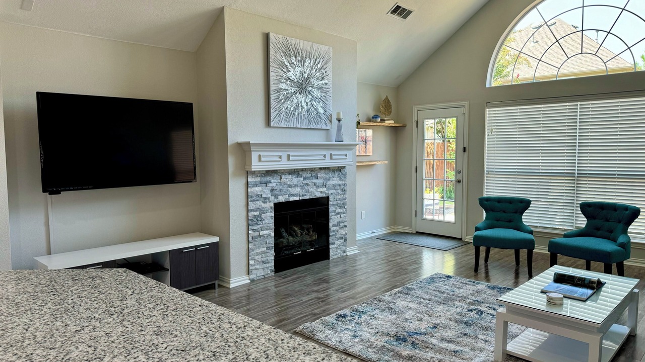 Photo of Livingroom in Keller