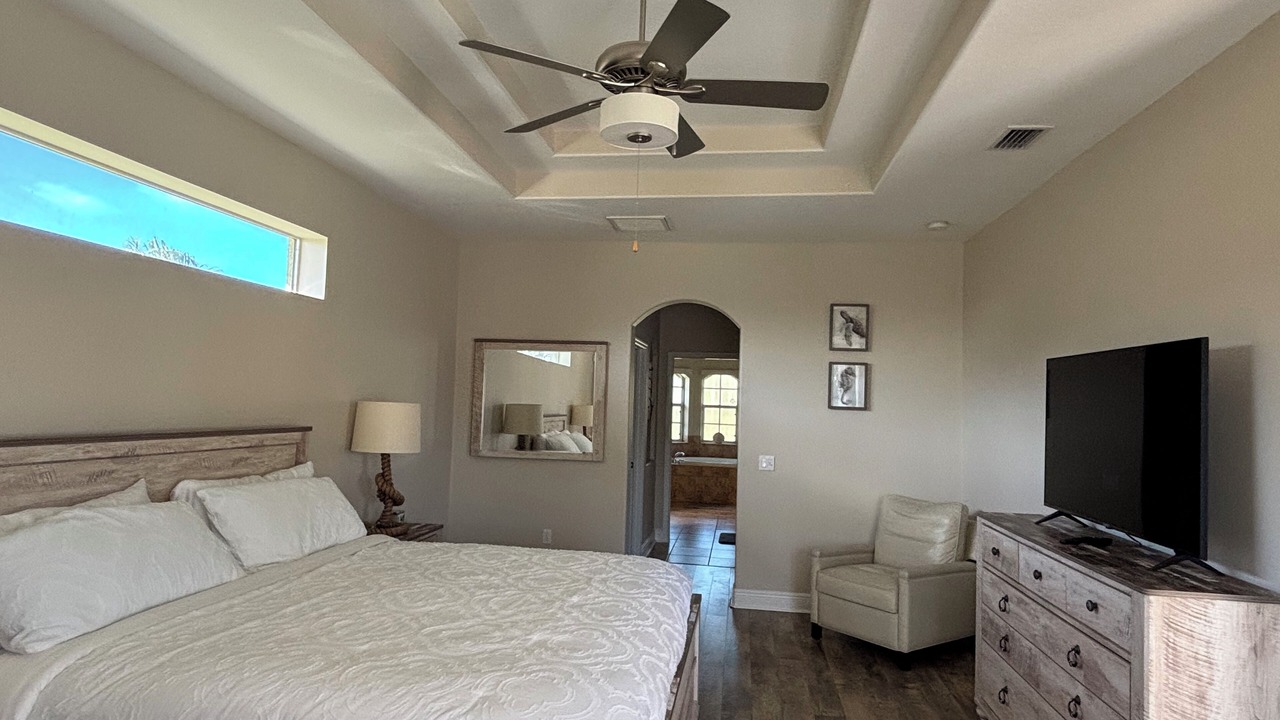 Photo of Bedroom in Englewood East