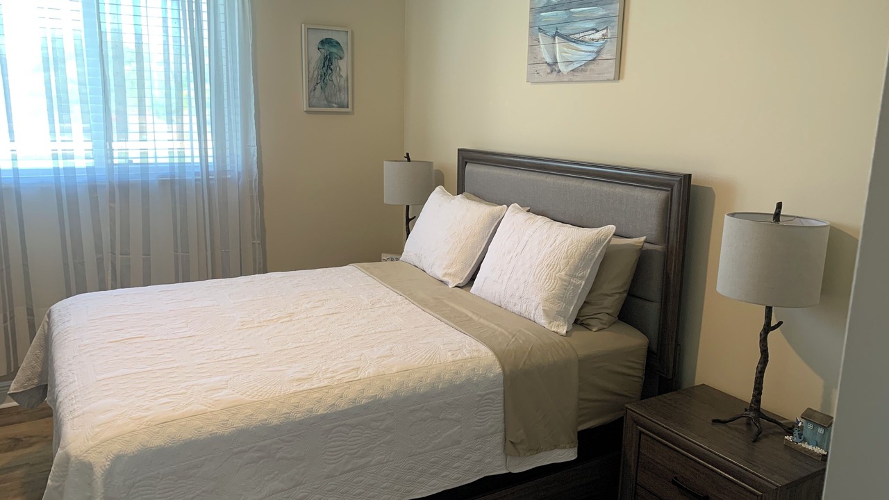 Photo of Bedroom in Englewood East