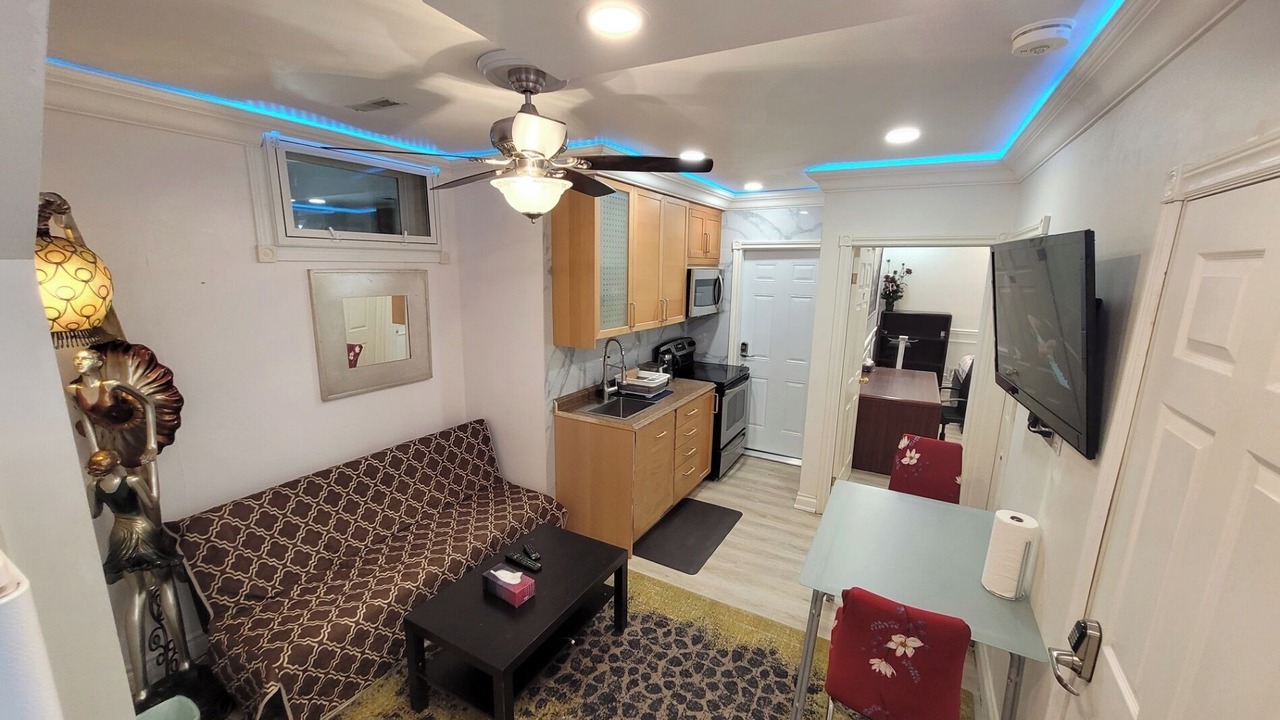 Photo of Livingroom in Willowdale