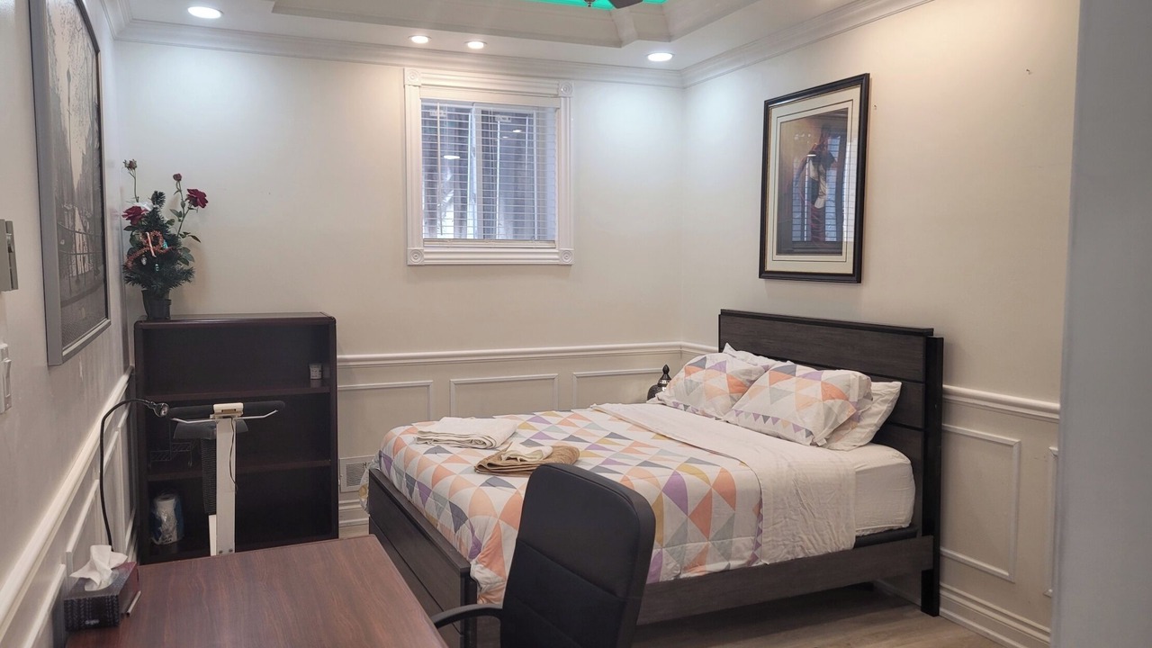Photo of Bedroom in Willowdale