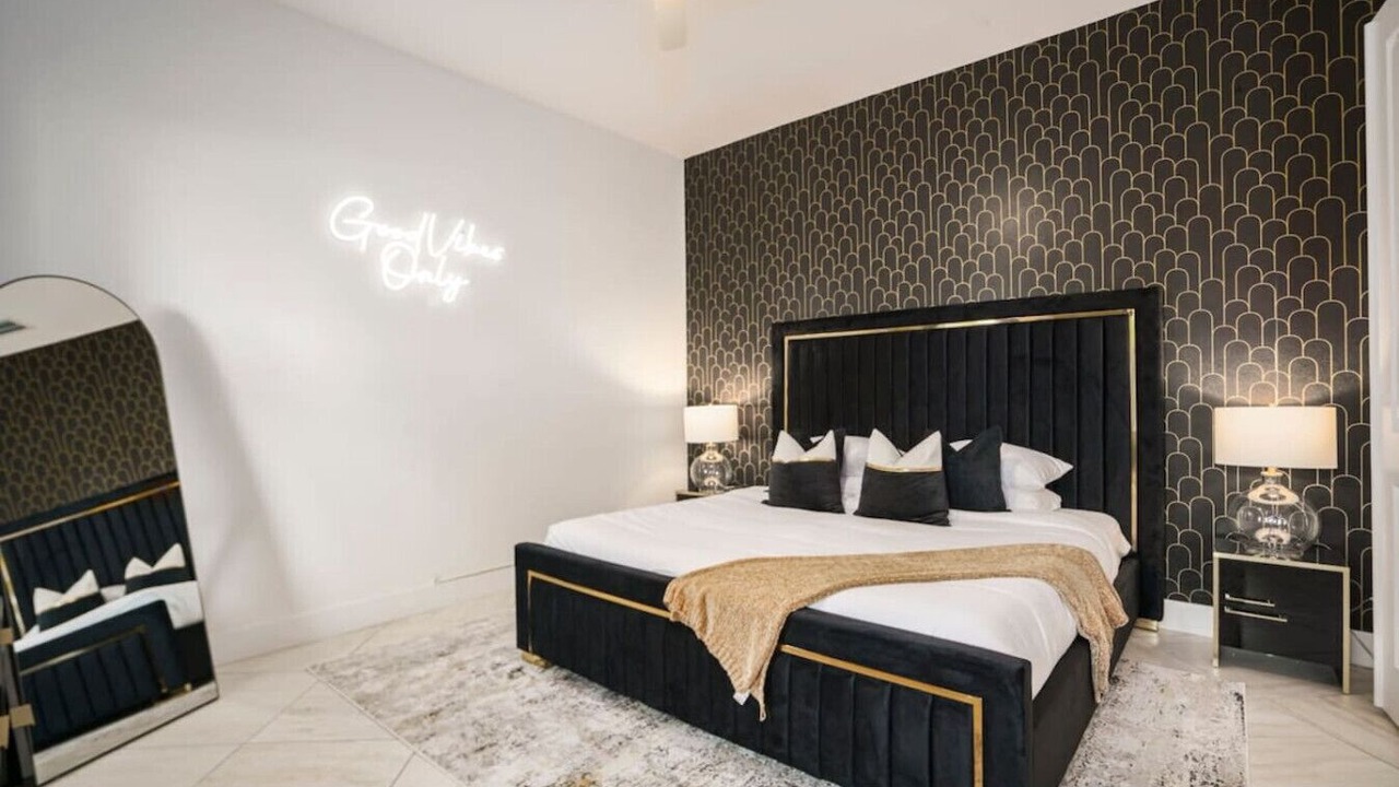 Photo of Bedroom in Ludlam