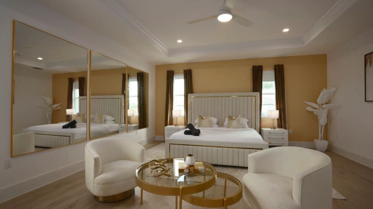 Photo of Bedroom in Ludlam