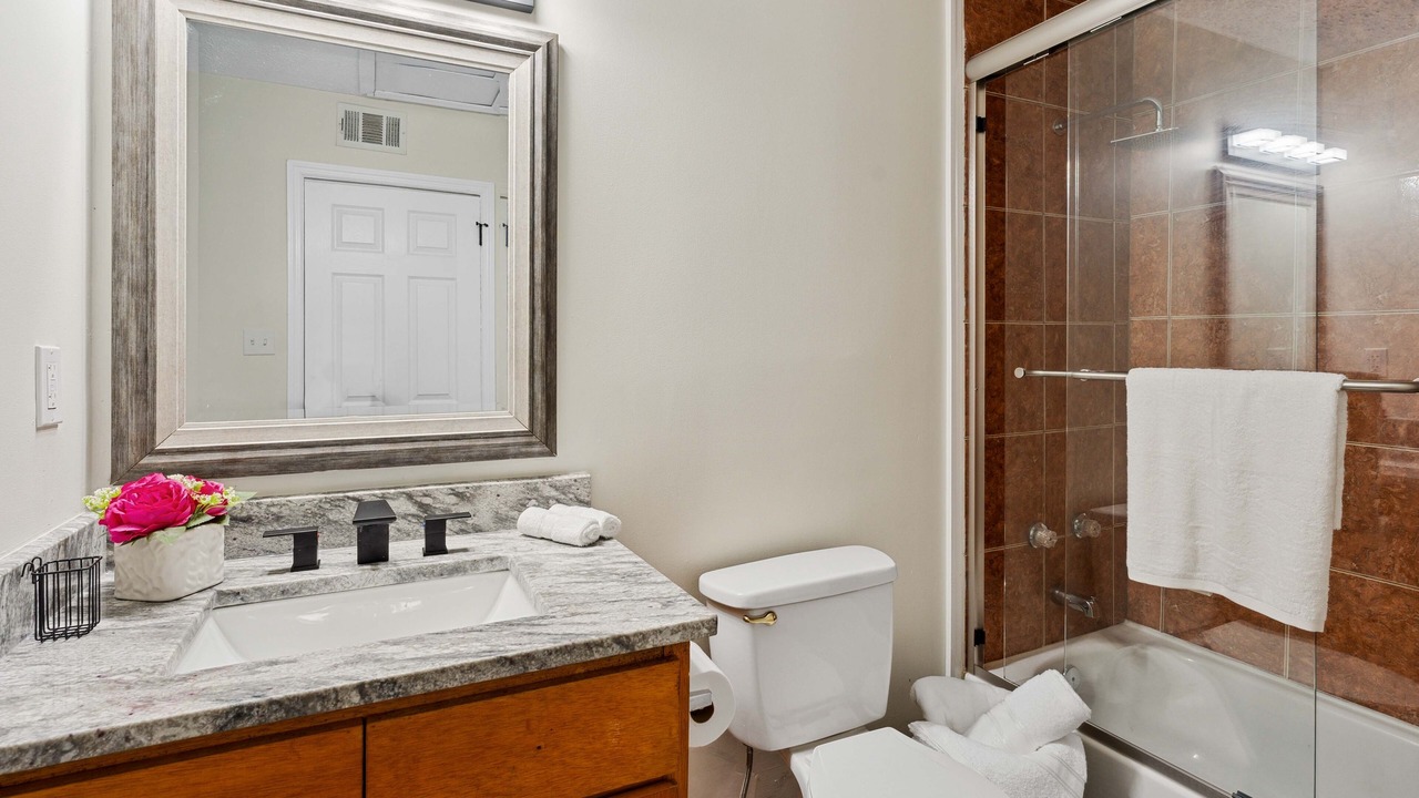 Photo of Bathroom in Forest Park