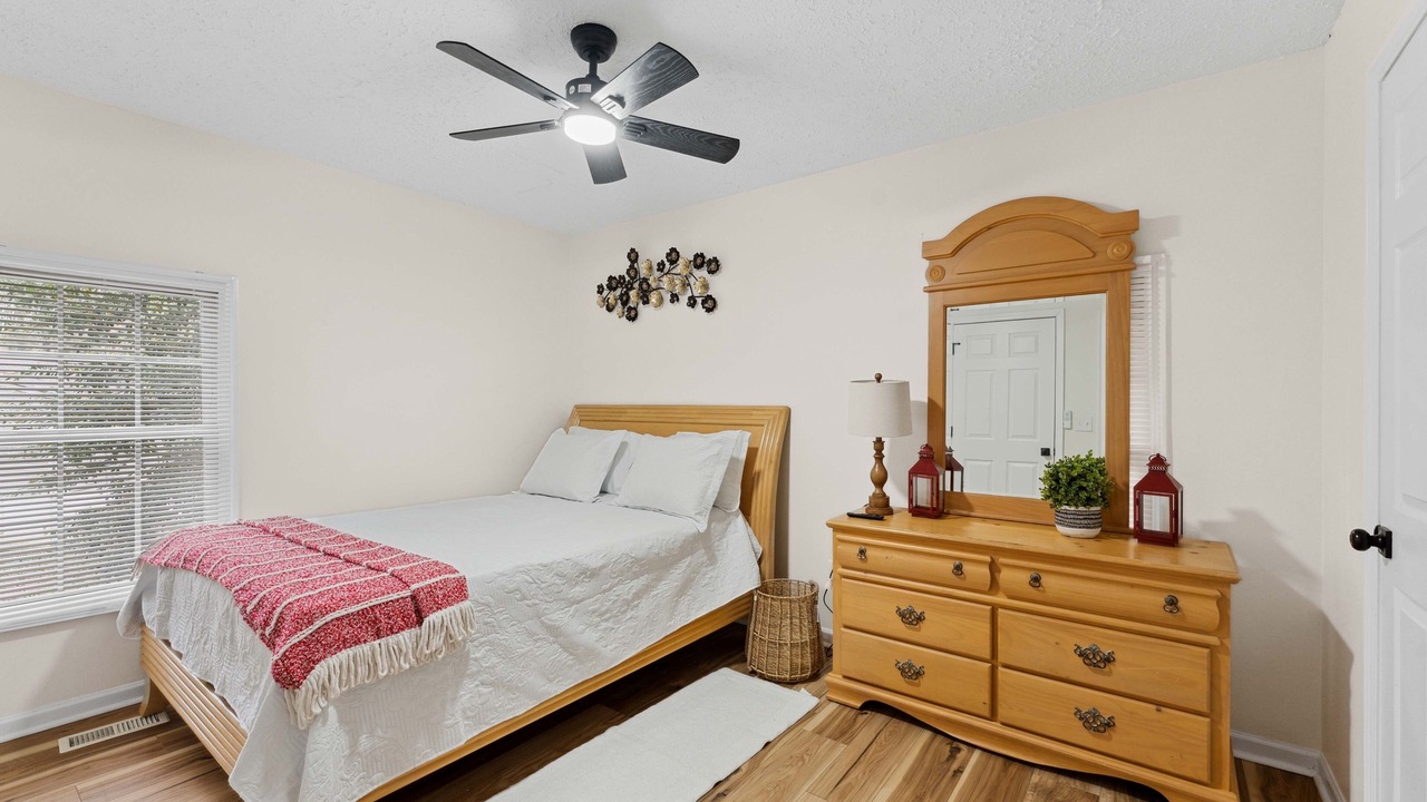 Photo of Bedroom in Forest Park