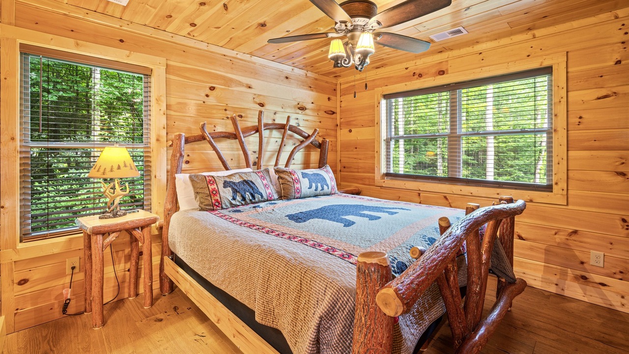Photo of Bedroom in Rocky Grove