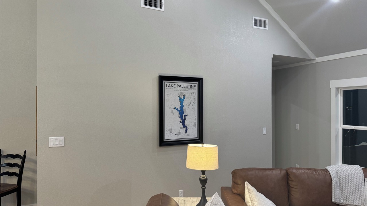 Photo of Livingroom in Flint