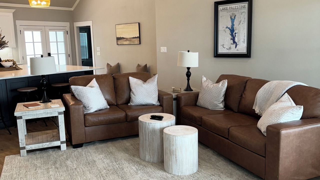 Photo of Livingroom in Flint