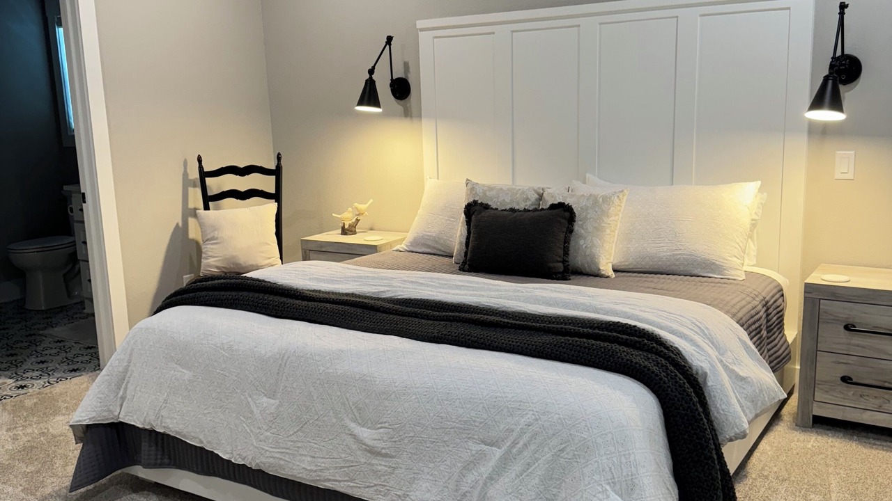 Photo of Bedroom in Flint