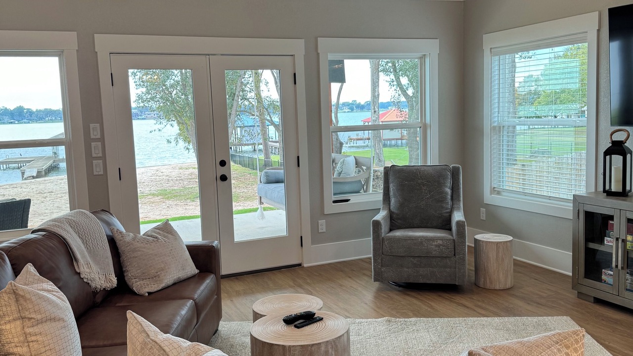 Photo of Livingroom in Flint