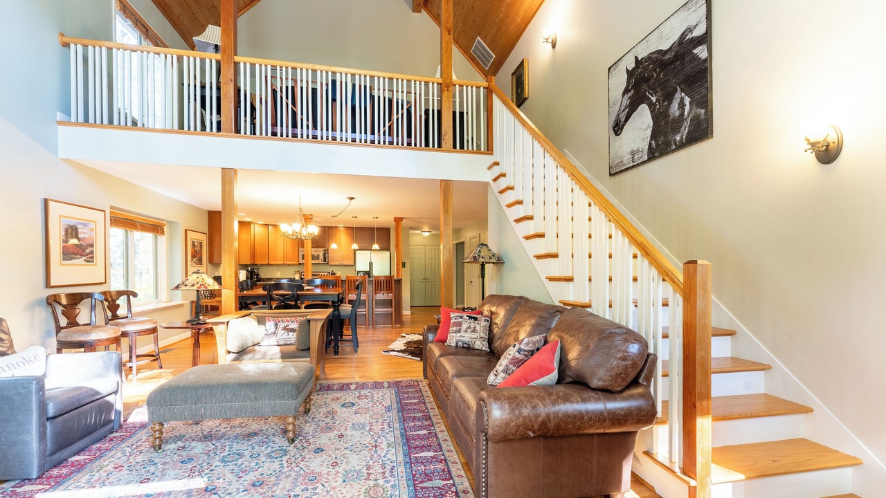 Photo of Livingroom in Chestnut Springs