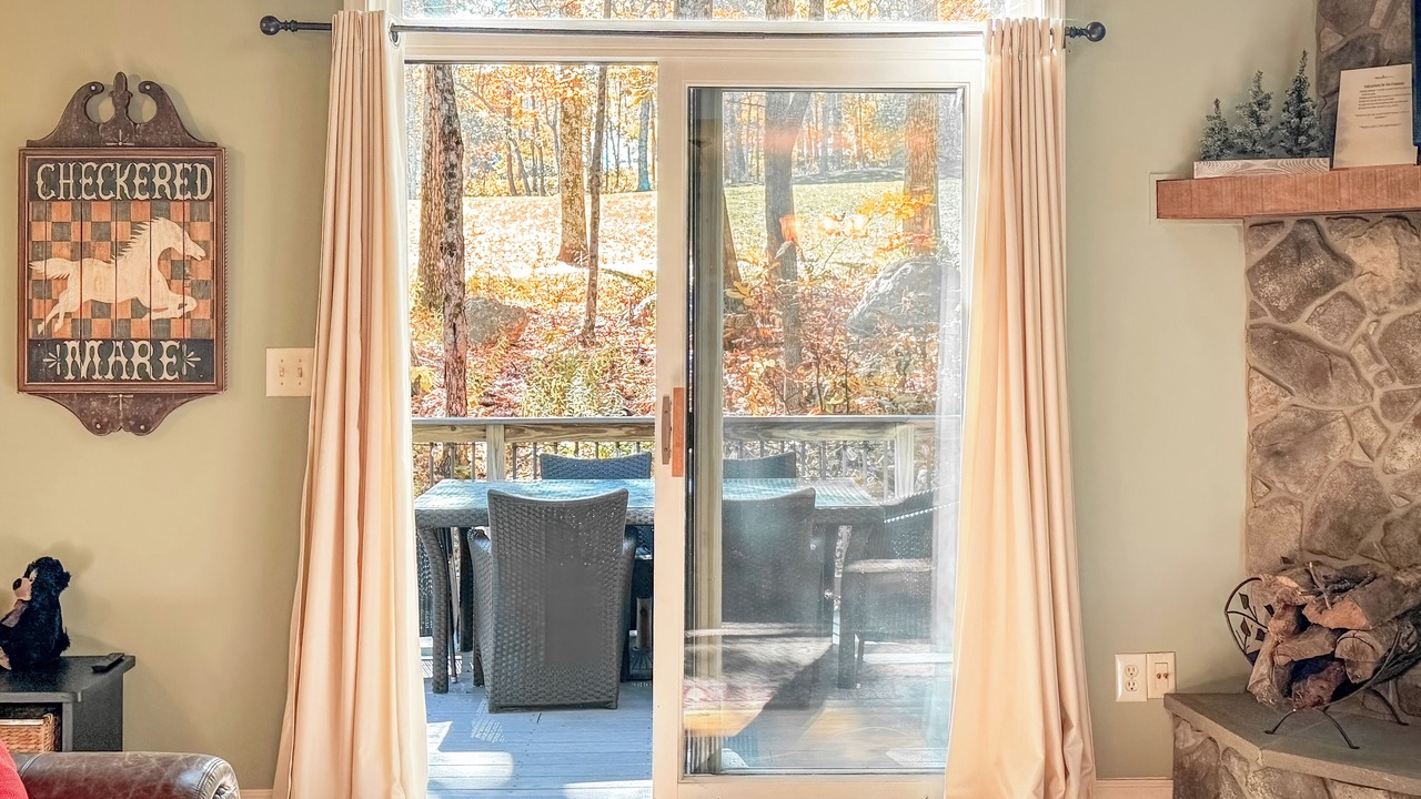 Photo of Livingroom in Chestnut Springs