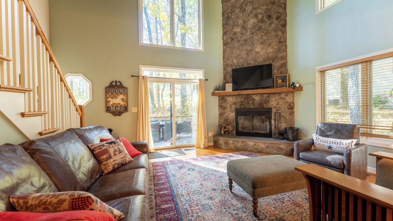 Photo of Livingroom in Chestnut Springs