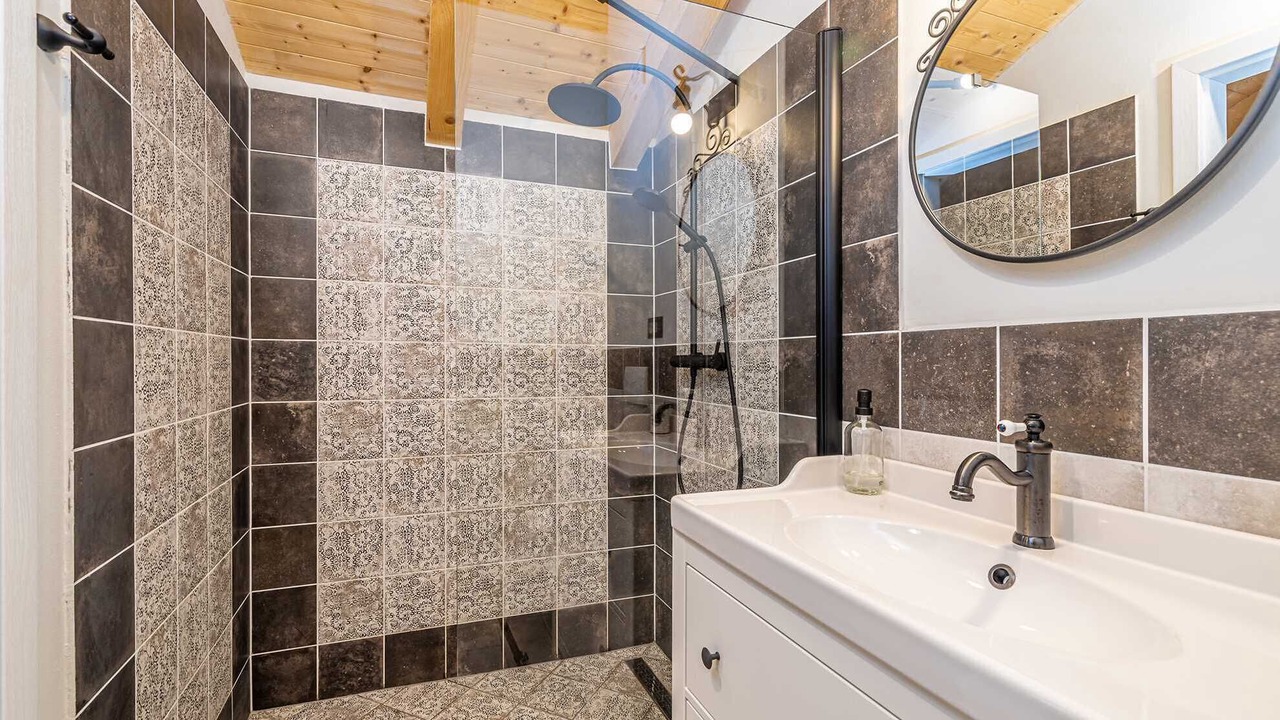 Photo of Bathroom in Risika