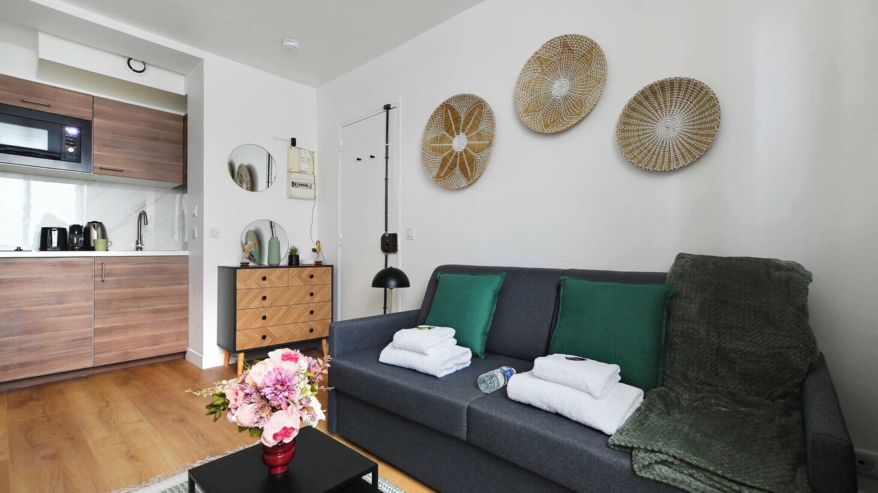 Photo of Livingroom in 17th Arrondissement