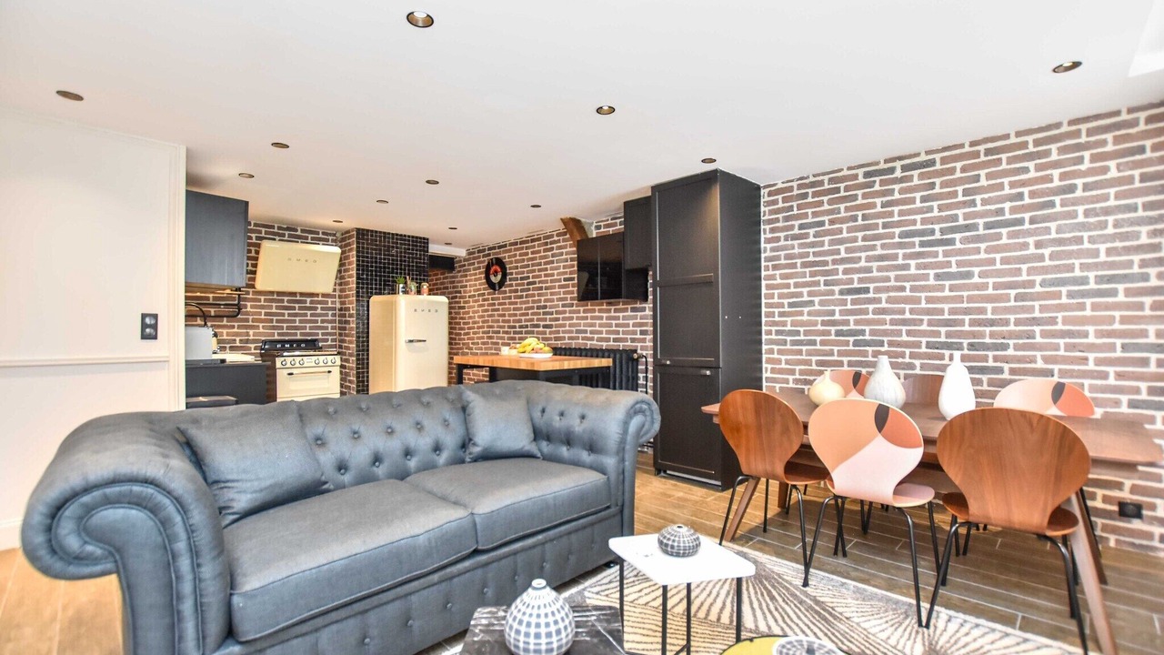 Photo of Livingroom in Arts-et-Metiers