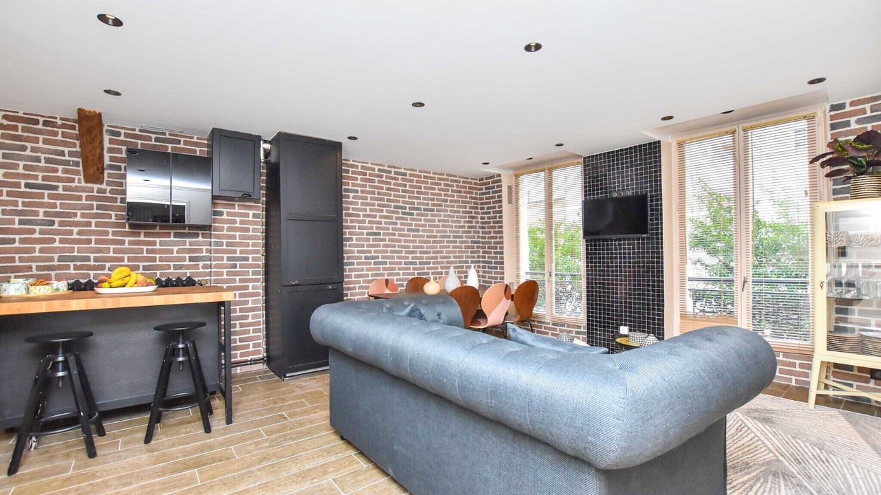 Photo of Livingroom in Arts-et-Metiers