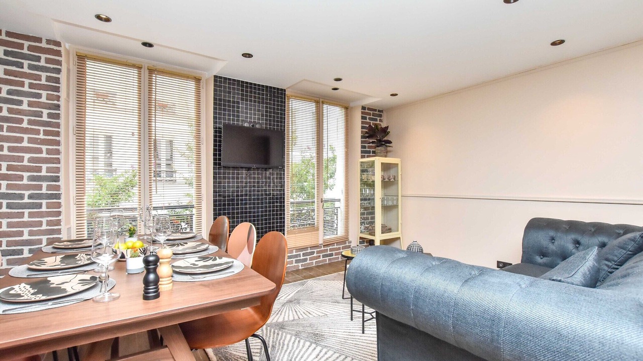 Photo of Livingroom in Arts-et-Metiers