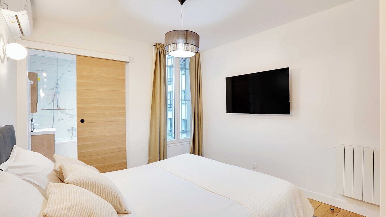 Photo of Bedroom in Montmartre