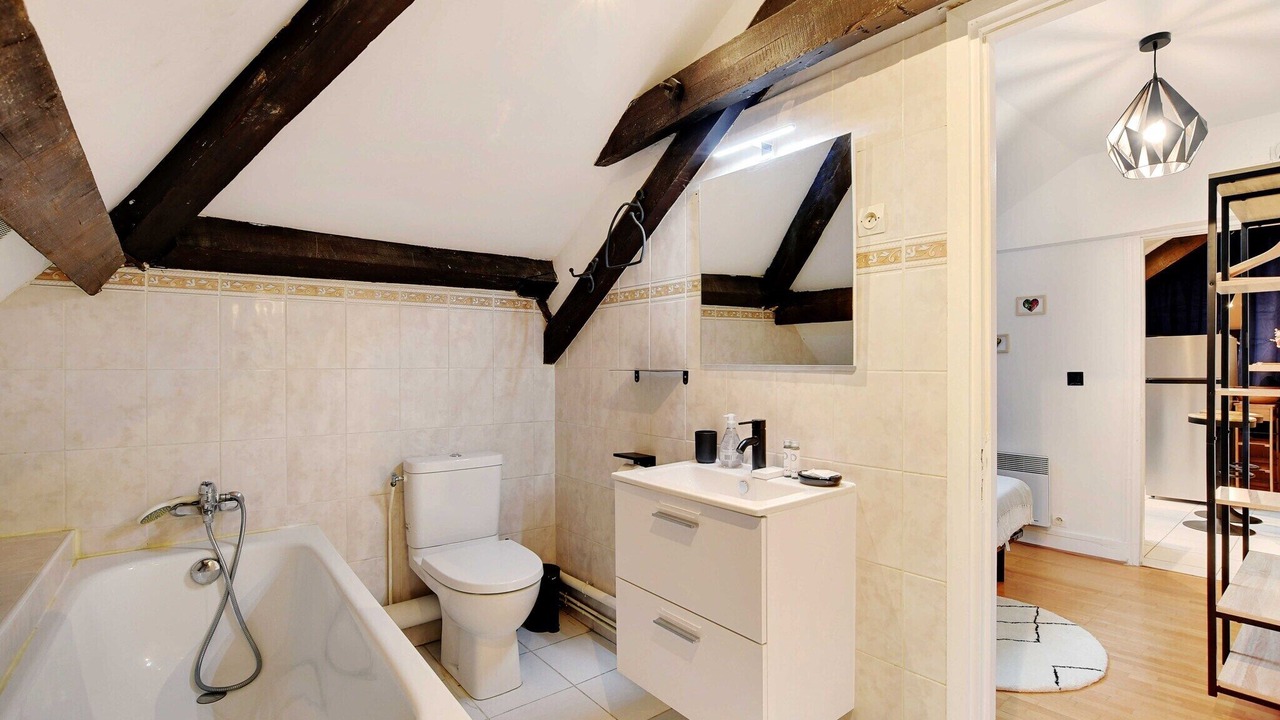 Photo of Bathroom in Batignolles
