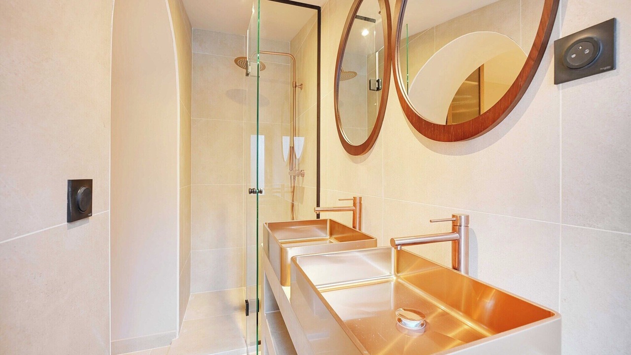 Photo of Bathroom in Butte-aux-Cailles