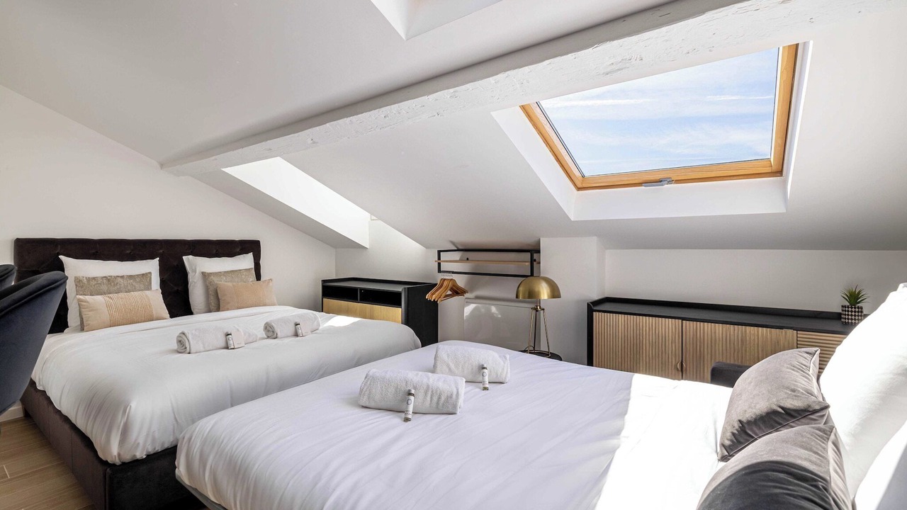 Photo of Bedroom in Prado - Republique