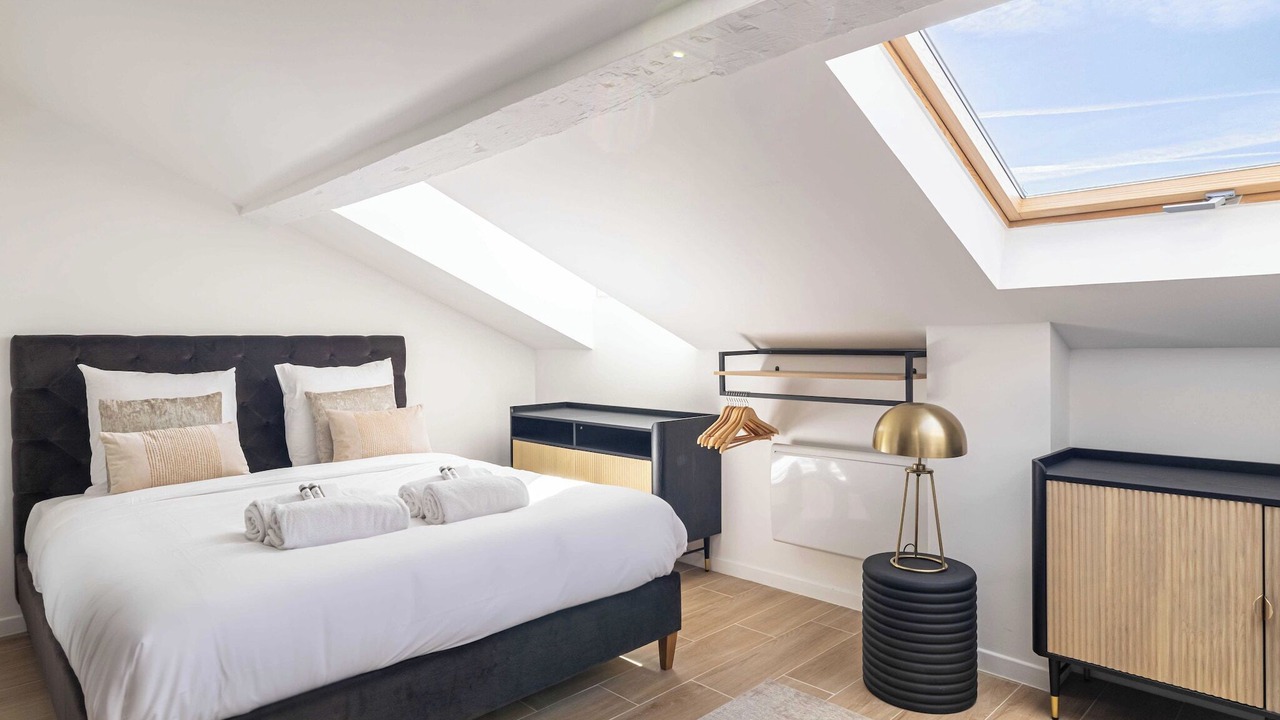 Photo of Bedroom in Prado - Republique