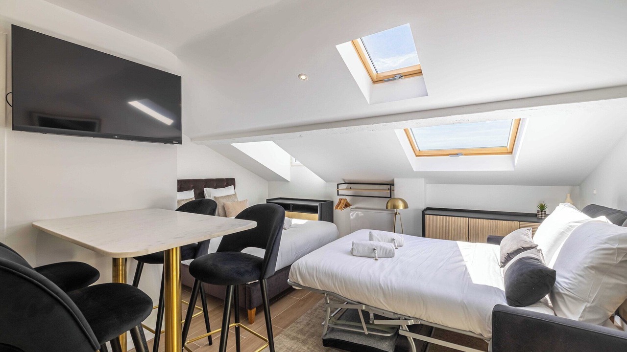 Photo of Bedroom in Prado - Republique