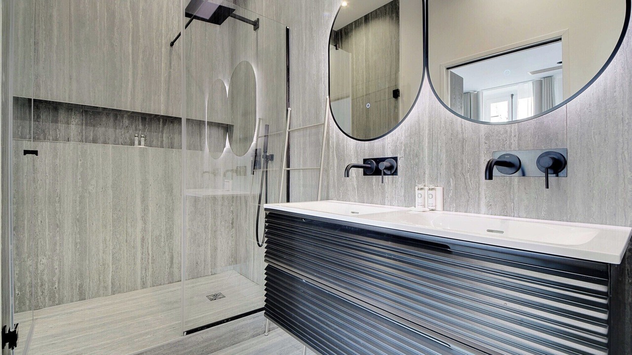 Photo of Bathroom in Madeleine
