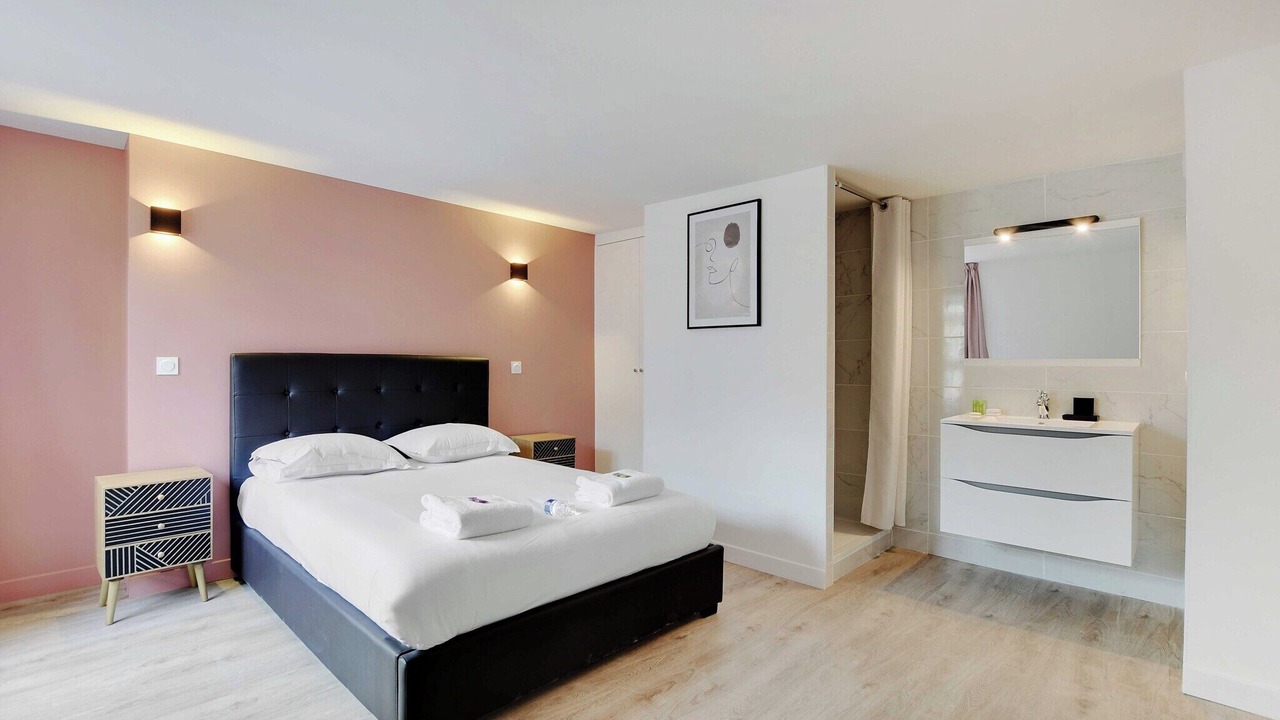 Photo of Bedroom in Vivienne