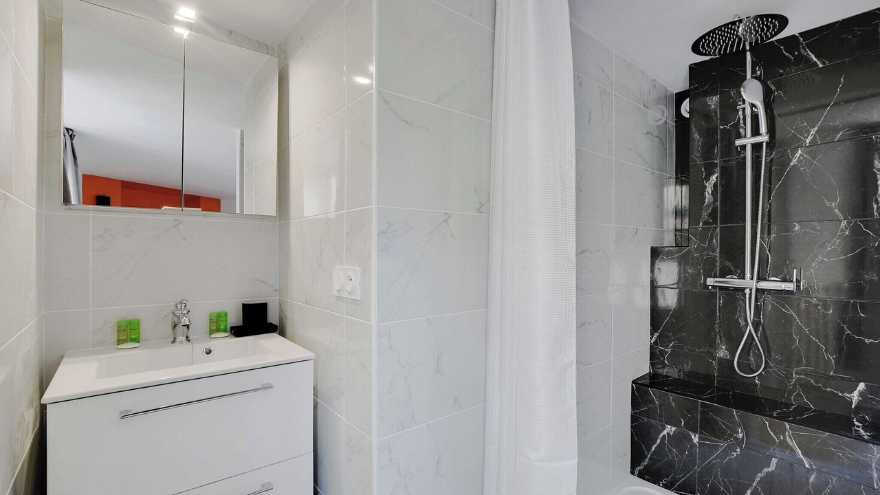 Photo of Bathroom in Vivienne