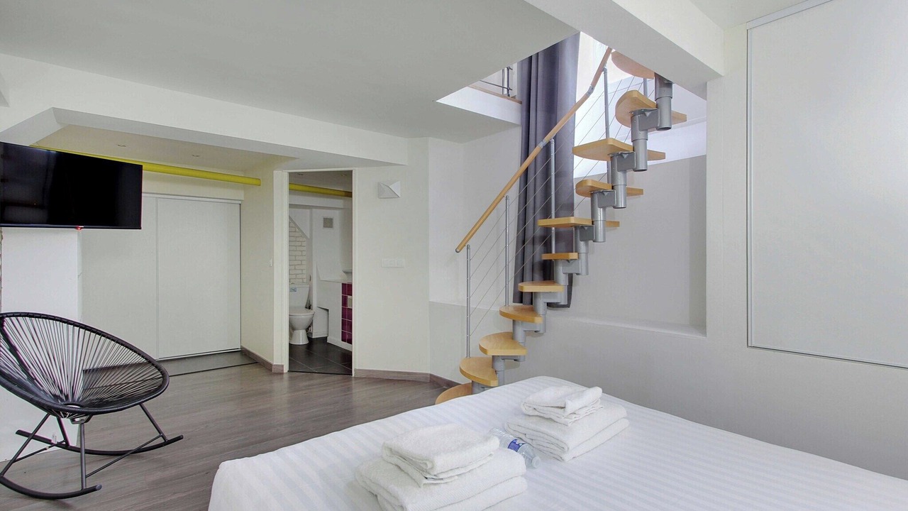 Photo of Bedroom in Prince–Marmottan