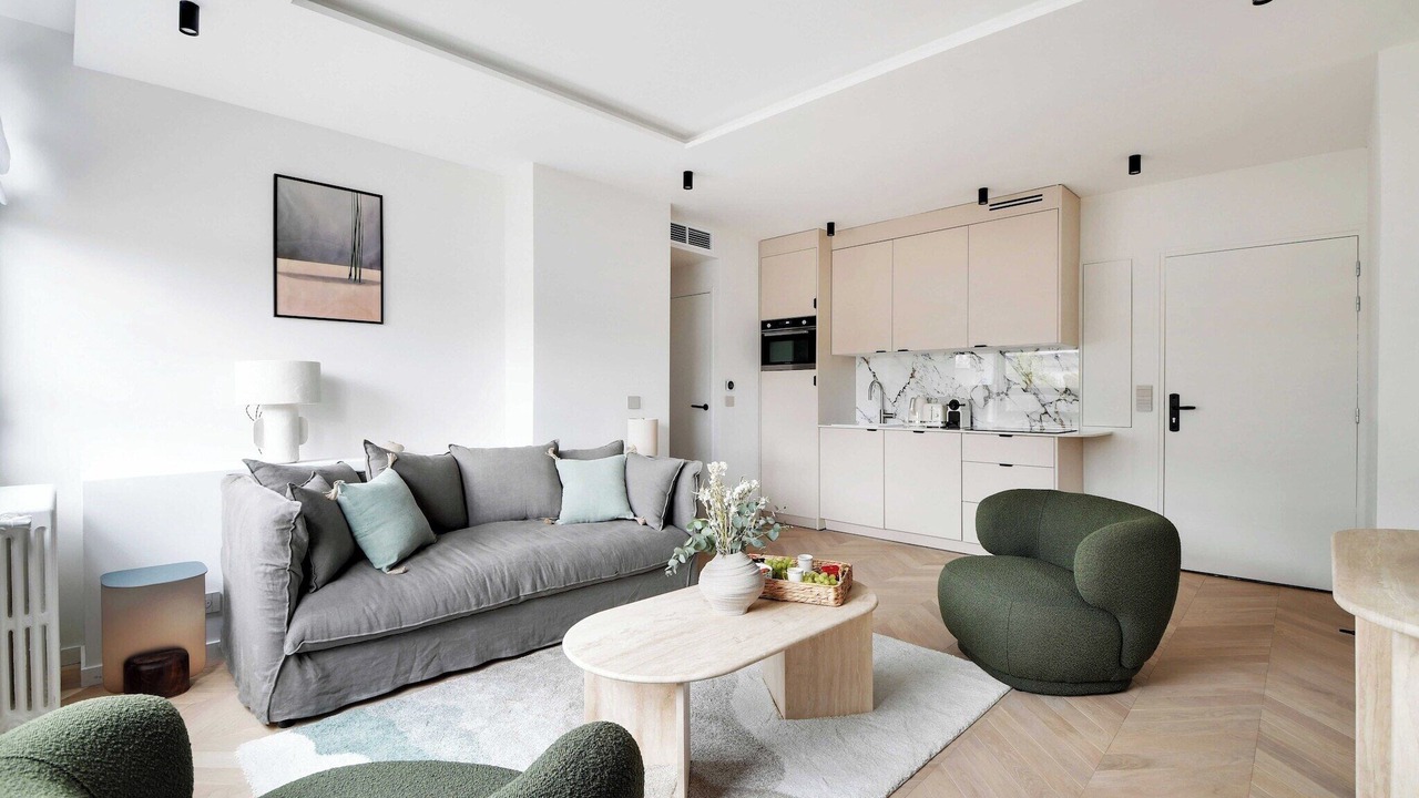 Photo of Livingroom in 8th Arrondissement