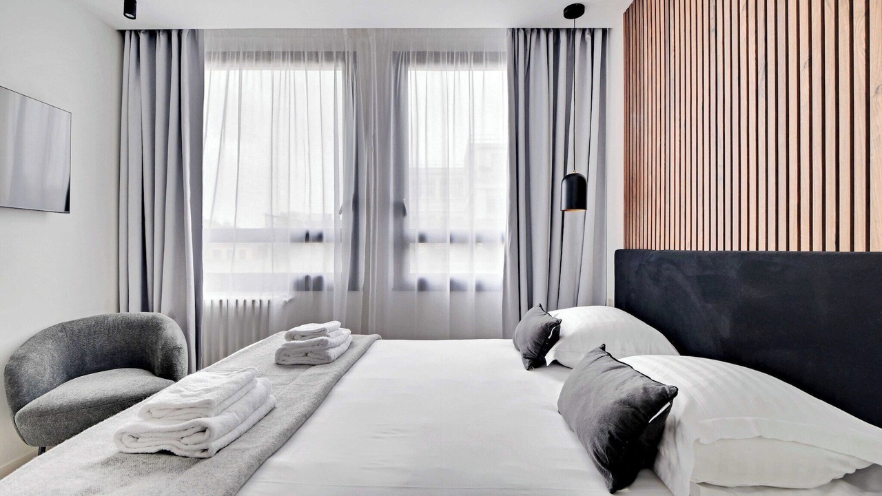 Photo of Bedroom in 8th Arrondissement