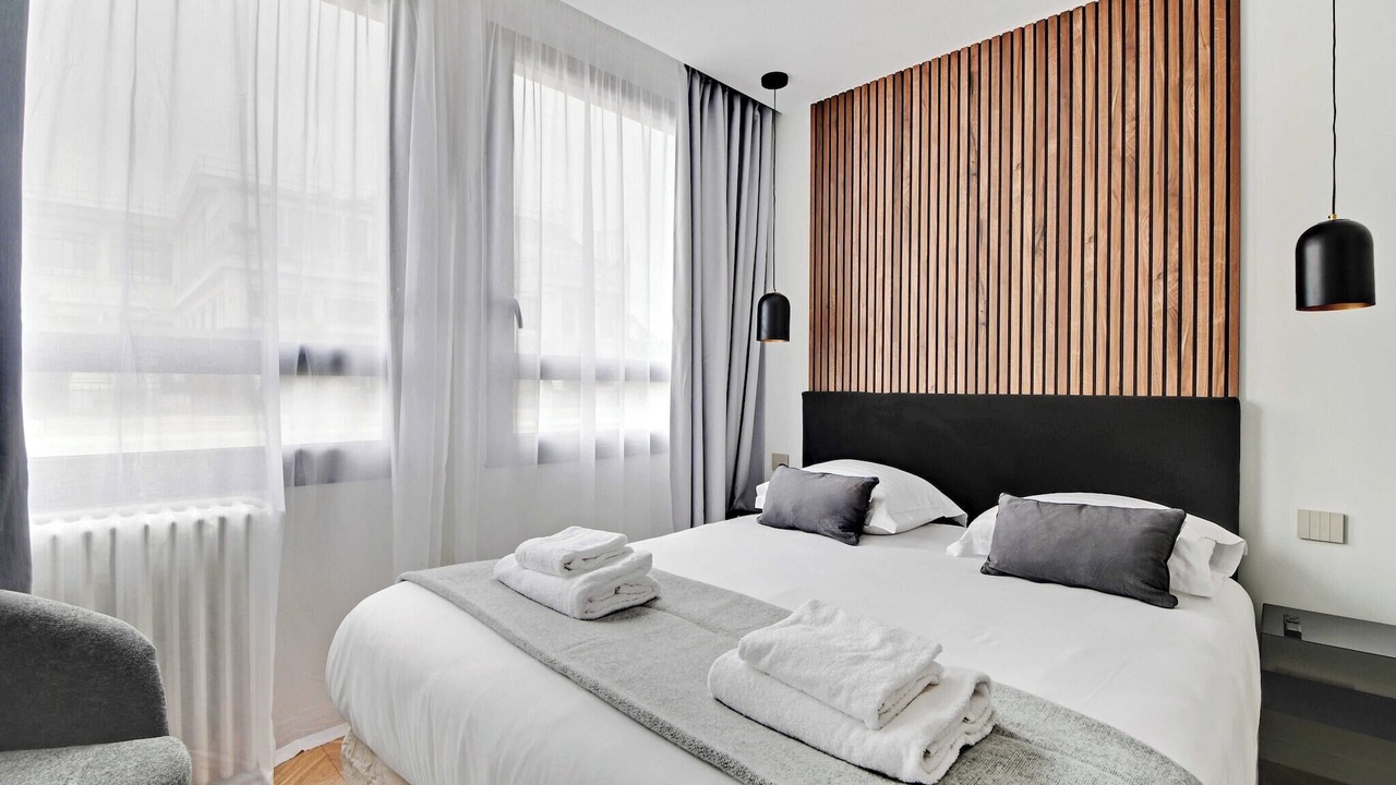Photo of Bedroom in 8th Arrondissement