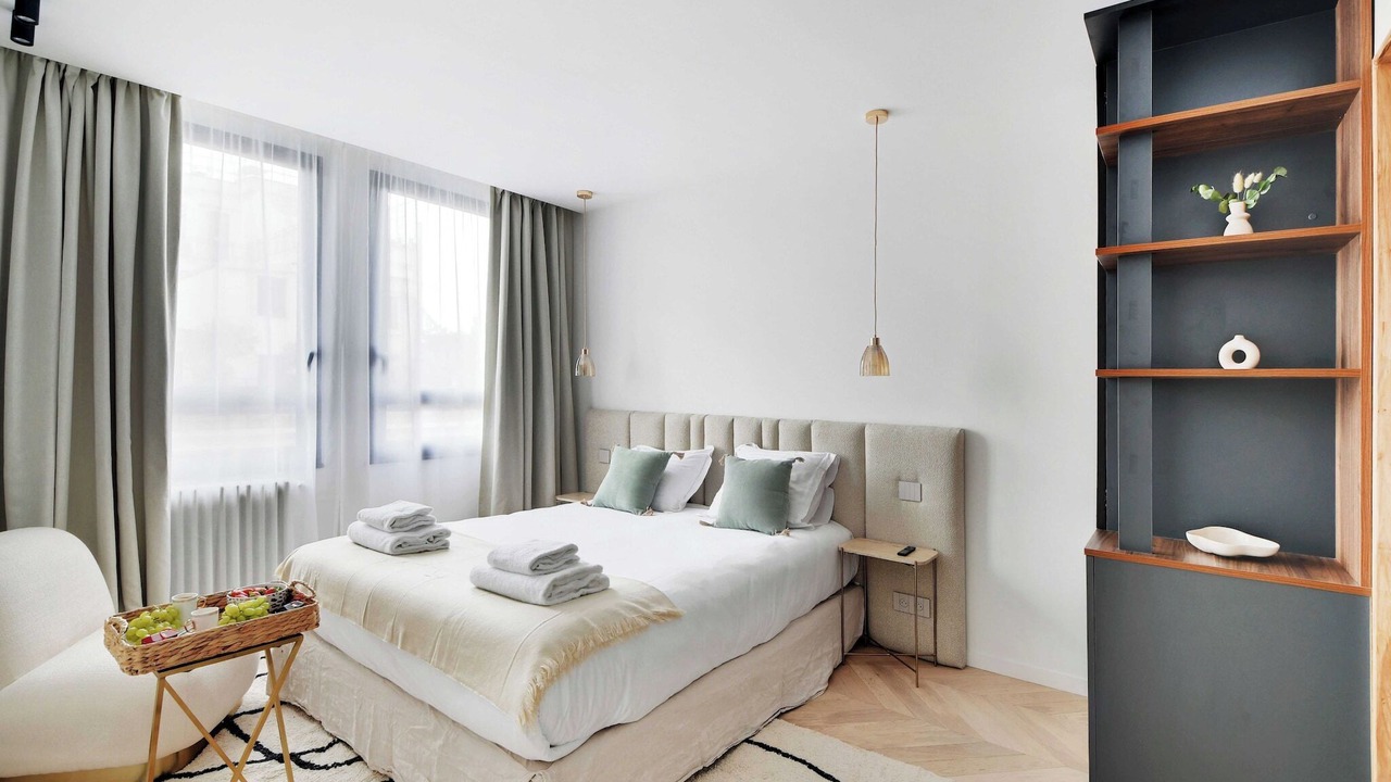 Photo of Bedroom in 8th Arrondissement