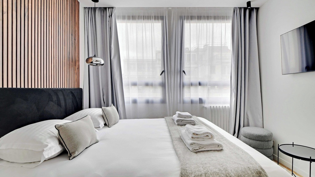 Photo of Bedroom in 8th Arrondissement