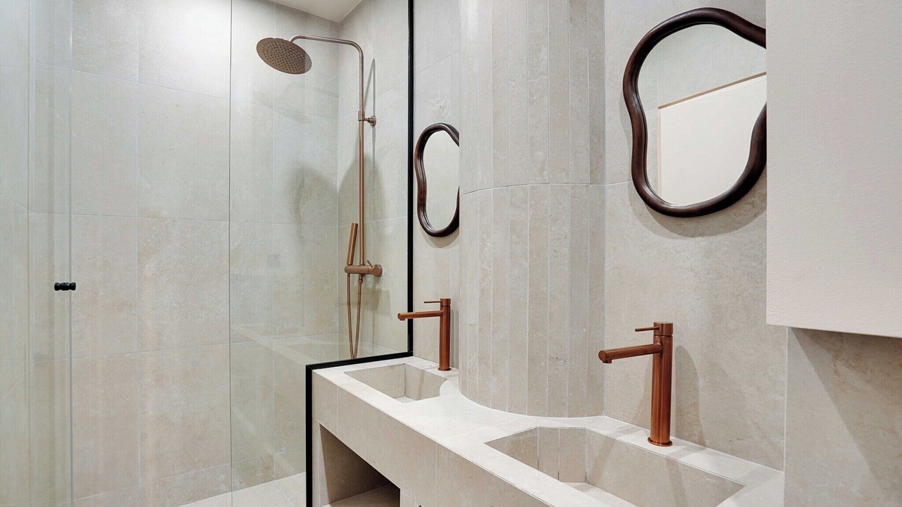 Photo of Bathroom in Gare
