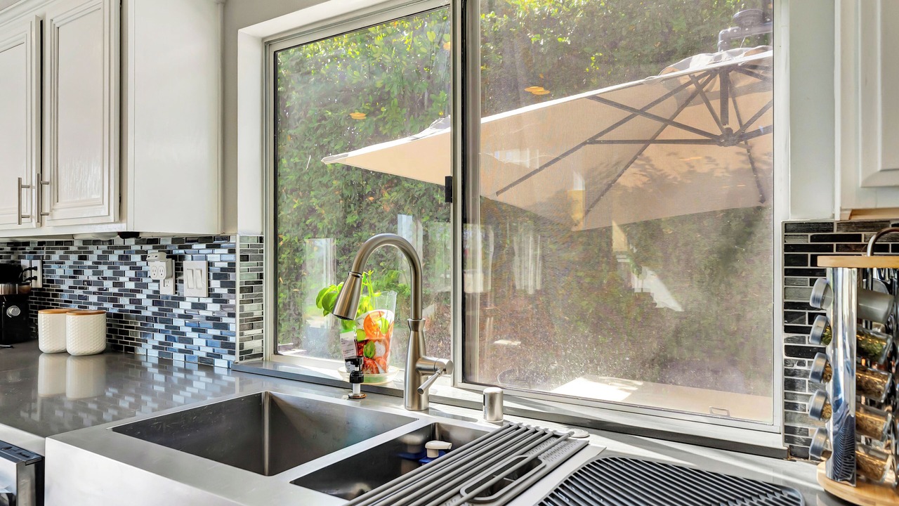 Photo of Kitchen in Canoga Park